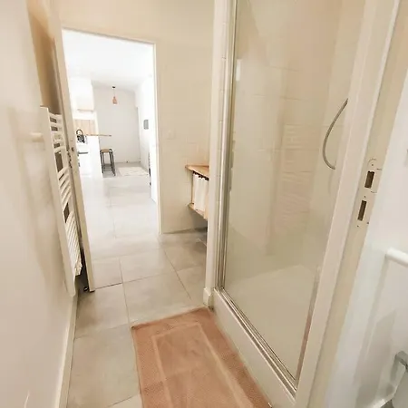 Appartement Le Coeur De Nimes Secteur Arenes Parking Offert ! Exterior photo