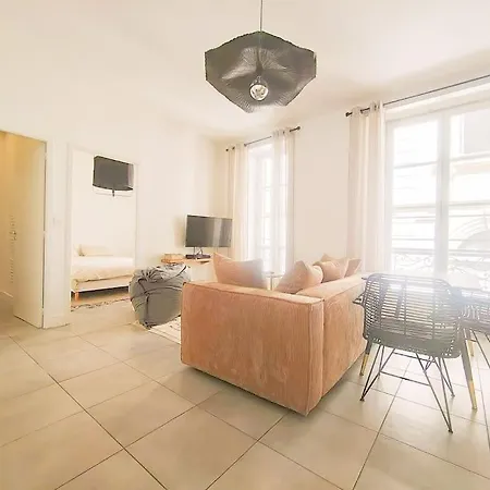 Appartement Le Coeur De Nimes Secteur Arenes Parking Offert ! Exterior photo