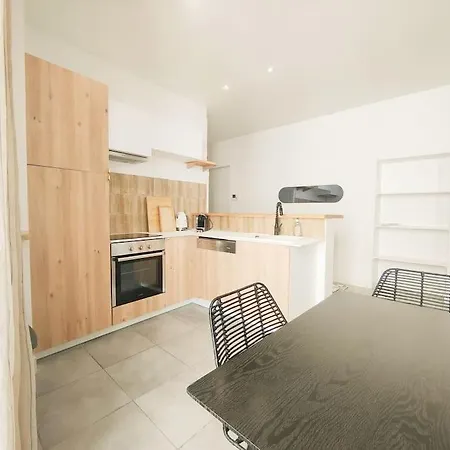 Appartement Le Coeur De Nimes Secteur Arenes Parking Offert ! Exterior photo