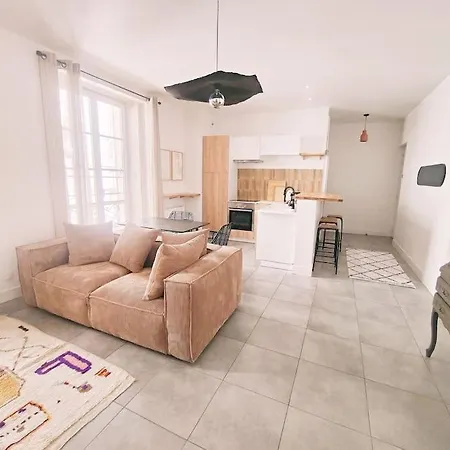 Appartement Le Coeur De Nimes Secteur Arenes Parking Offert ! Exterior photo